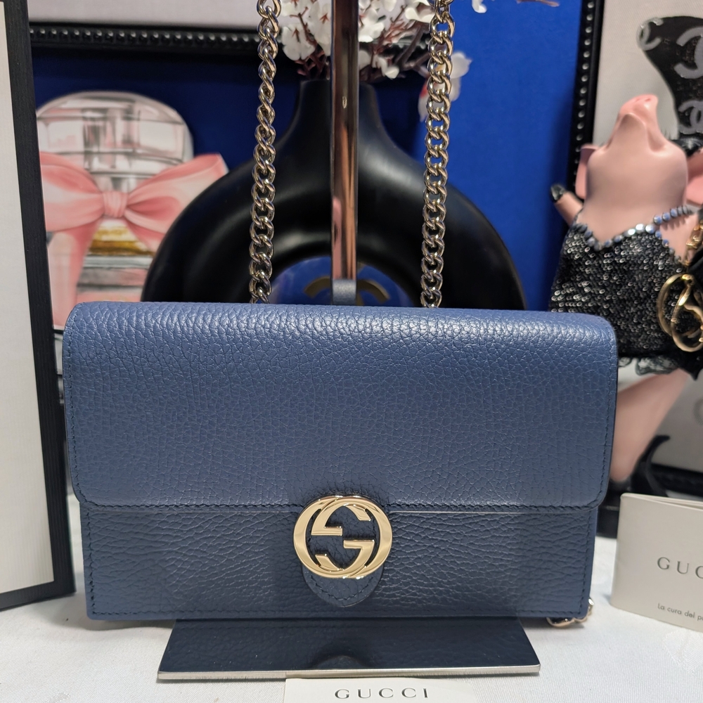 Gucci Interlocking G's Chain Wallet/ Crossbody Calfskin Blue Leather 🔥- NEW! - Picture 2 of 13